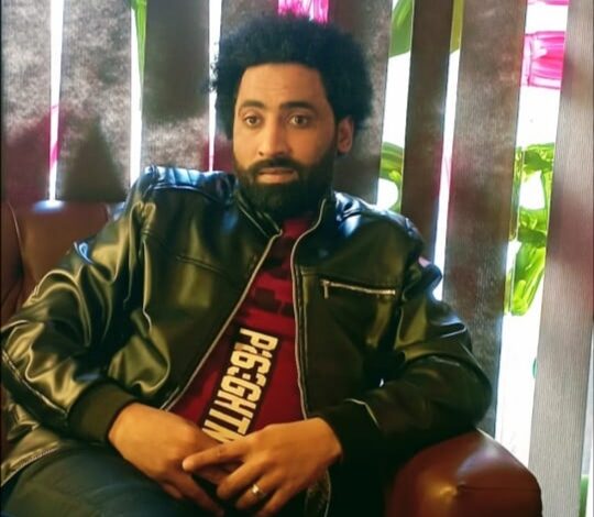 المخرج أحمد بوجي.. قصة نجاح في عالم السينما وصولا للمهرجانات العالمية