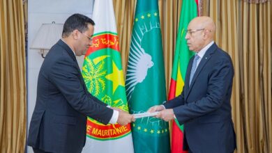 الغزواني يسلم الوزير الأول ولد أجاي خطاب تكليفه بصلاحيات موسعة