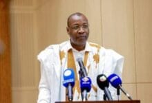 رئيس حزب الإنصاف الحاكم يدعو لمحاربة الفساد بالتخلي عن “الحمية القبلية والانتماءات الضيقة”