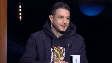 "كنت مغفلا".. فنان مصري شهير يحكي تجربته مع جماعة الإخوان