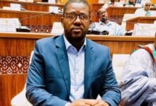 ولد سيدي مولود يستنكر سعادة زميله جالو لترحيل المواطن المالي المدان بقتل وتقطيع مسن موريتاني