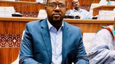 ولد سيدي مولود يستنكر سعادة زميله جالو لترحيل المواطن المالي المدان بقتل وتقطيع مسن موريتاني