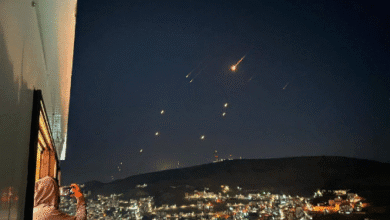 "سماء فلسطين المحتلة تحت سيطرتنا الكاملة".. إيران تدك "تل أبيب" والشمال بصواريخ "فتّاح"