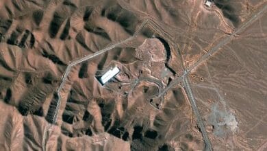 التلفزيون الإيراني: أنباء تشير إلى استهداف أمريكي لثلاثة مواقع نووية وهي فوردو ونطنز وآخر في أصفهان