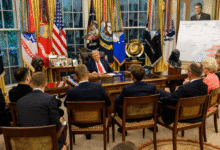 "أطفال في مكتب مدير المدرسة".. تعليقات ساخرة من صورة لقاء ترامب بالقادة الأوروبيين