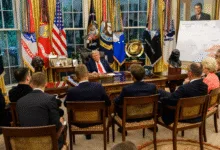 "أطفال في مكتب مدير المدرسة".. تعليقات ساخرة من صورة لقاء ترامب بالقادة الأوروبيين