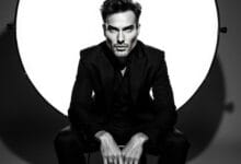 "نوستراداموس الحي" يحذر من مؤشرات يوم القيامة!