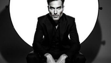 "نوستراداموس الحي" يحذر من مؤشرات يوم القيامة!