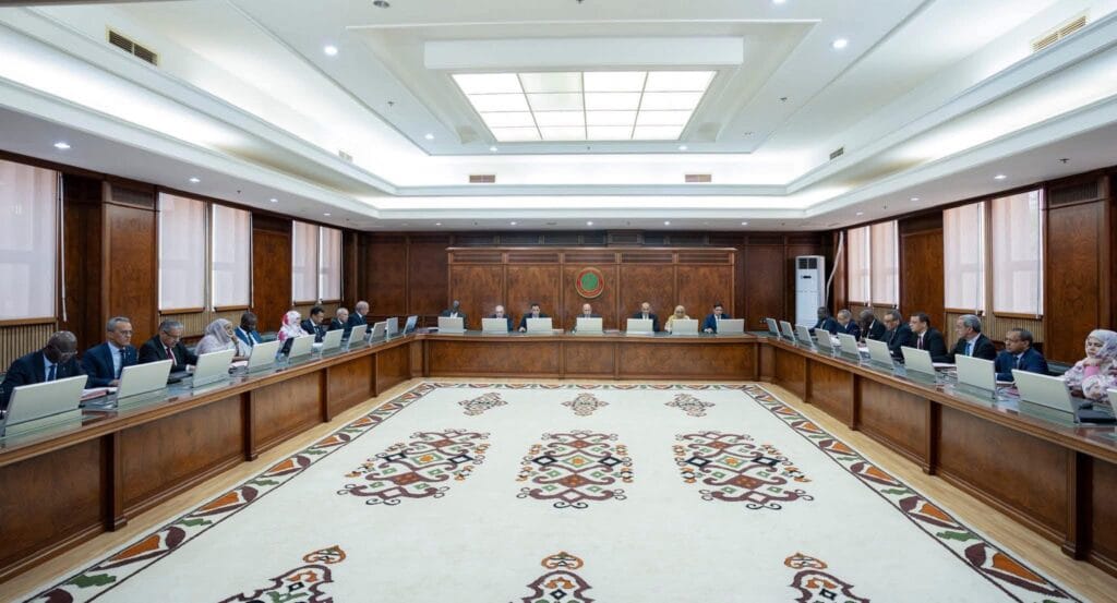 مجلس الوزراء يصادق على عدد من مشاريع النصوص ويجري تعيينات…
