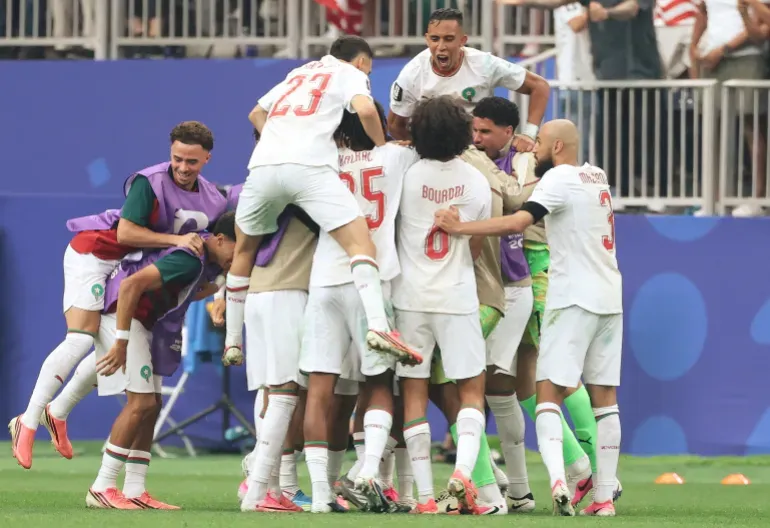 المغرب يضرب كندا بثلاثية ويحجز أول بطاقة تأهل إلى ربع…