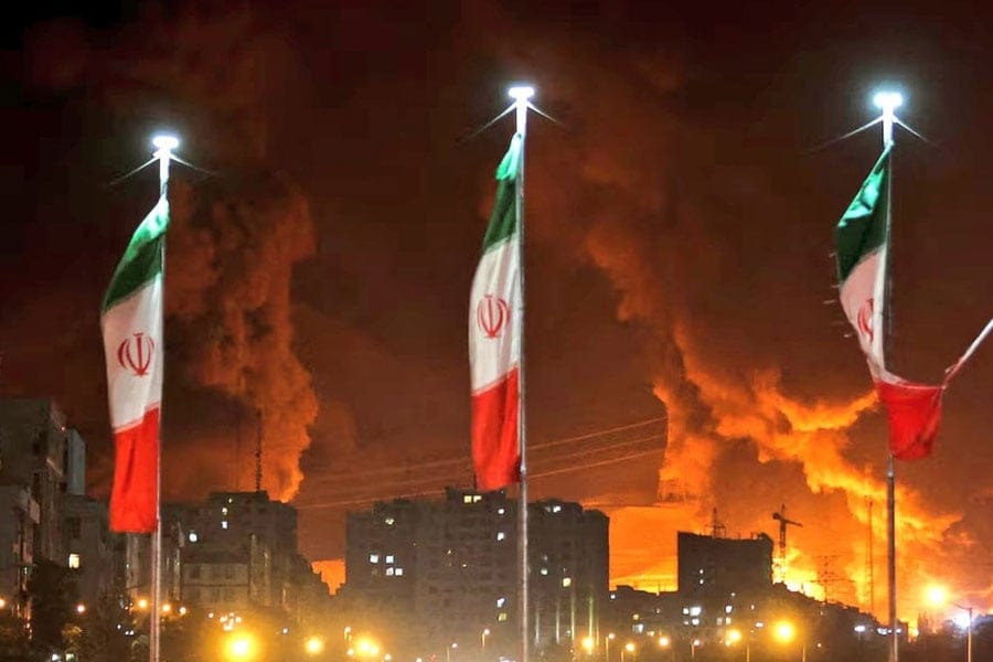 إيران: العدوان الأميركي استهدف منشآت كهرباء وضخ مياه وجسور في…