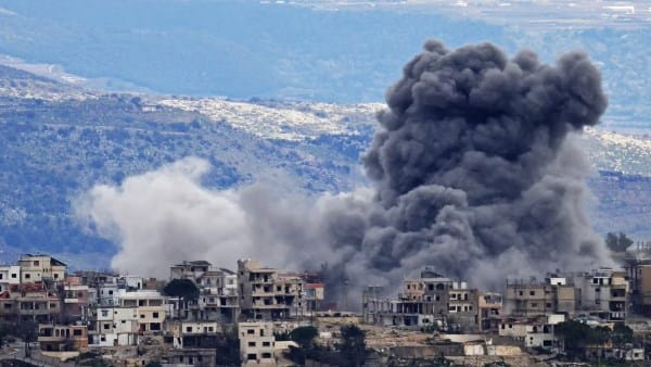 غارات إسرائيلية وقصف مدفعي يرفعان حدة التصعيد في جنوب لبنان