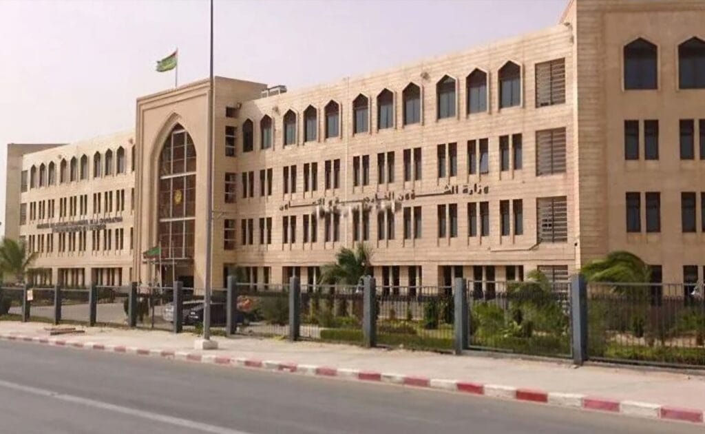 نواكشوط تدين “محاولة استهداف مكة” والحوثي يتهم السعودية ب”الافتراء واستغلال…